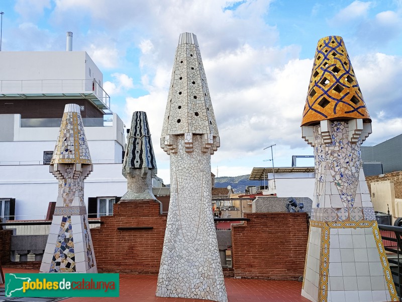 Barcelona - Palau Güell. Xemeneies (Foto: Anna Corcoll, 2022) Barcelona - Palau Güell. Xemeneies