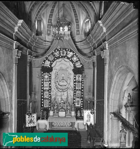 Sant Julià de Vilatorta - Església de Sant Julià. Altar majopr, desaparegut (Foto: Frederic Bordas, -Arxiu Fotogràfic Centre Excursionista de Catalunya, 1890) Sant Julià de Vilatorta - Església de Sant Julià. Altar majopr, desaparegut
