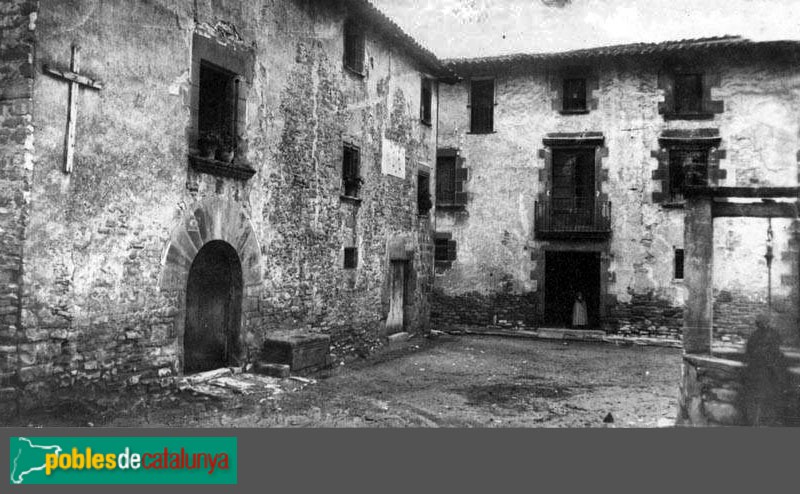 Sant Julià de Vilatorta - Can Marçal, a mà esquerra (Foto: Anònima -Arxiu Fotogràfic Centre Excursionista de Catalunya, 1922) Sant Julià de Vilatorta - Can Marçal, a mà esquerra