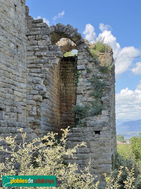 Sant Julià de Vilatorta - Castell de Bellpuig (Foto: Albert Esteves, 2026) Sant Julià de Vilatorta - Castell de Bellpuig