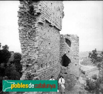 Sant Julià de Vilatorta - Castell de Bellpuig (Foto: Josep Torrent -Arxiu Centre Excursionista de Catalunya-, 1897-1917) Sant Julià de Vilatorta - Castell de Bellpuig