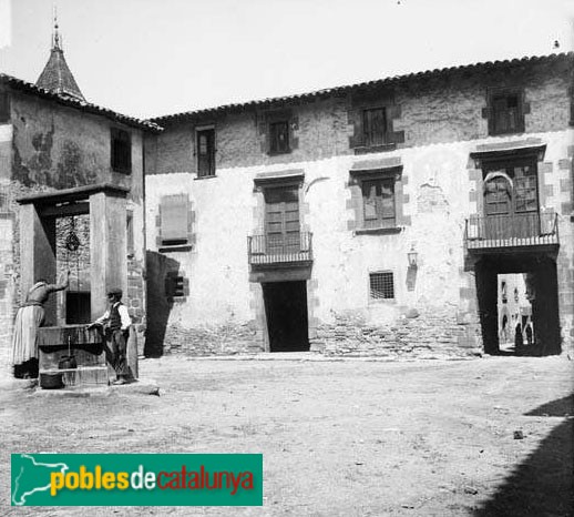 Sant Julià de Vilatorta - Rectoria Vella (Foto: Frederic Bordas -Arxiu Centre Excursionista de Catalunya-, 1890) Sant Julià de Vilatorta - Rectoria Vella