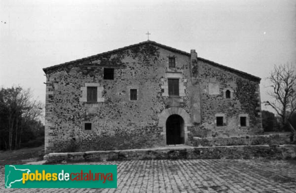 Sant Gregori - Mas Suro (Foto: Ramon Maria Castells i Llavanera -invarquit.cultura.gencat.cat-, 1986) Sant Gregori - Mas Suro