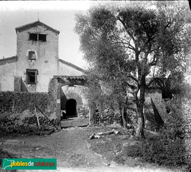 Sant Gregori - Can Vila de Cartellà (Foto: Josep Salvany - Fons Salvany. Biblioteca de Catalunya-, 1924) Sant Gregori - Can Vila de Cartellà