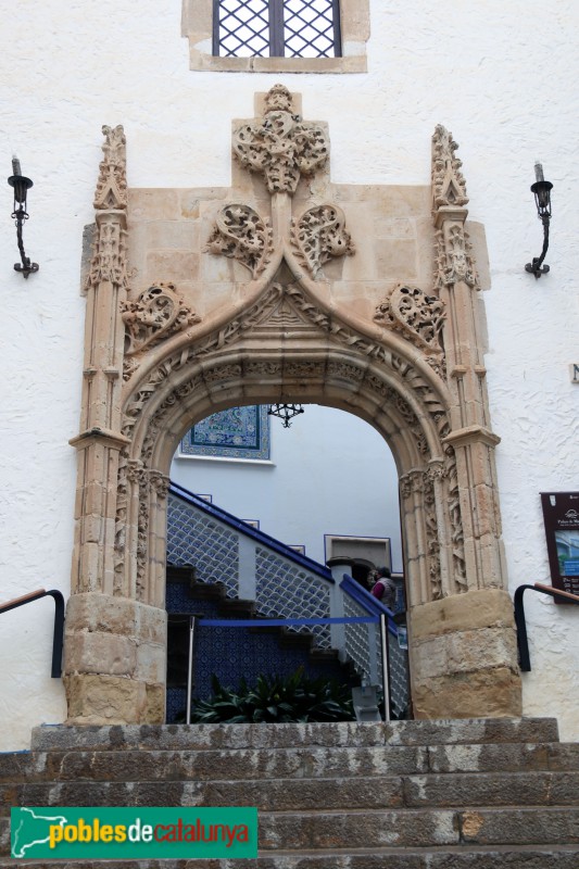 Sitges - Palau Maricel de Terra. Porta procedent de l'església de San Adrián, de Salamanca