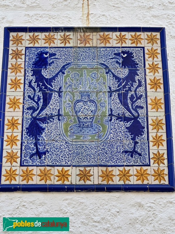 Sitges - Palau Maricel de Terra. Mosaic façana posterior