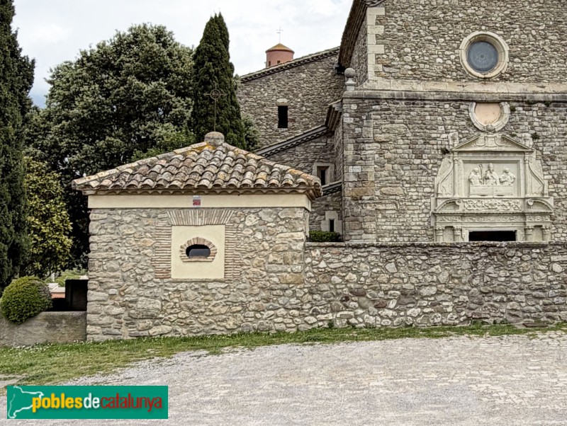Balenyà - Santuari de la M.D. de l'Ajuda. Comunidor