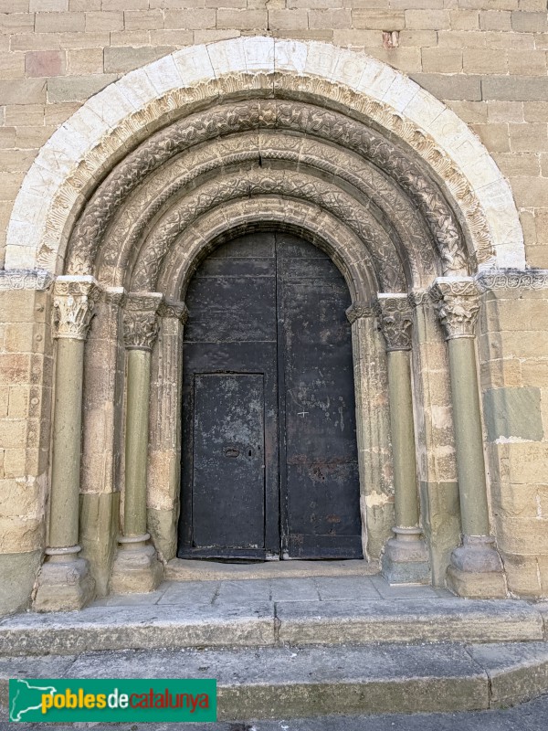 Santa Eugènia de Berga - Església de Santa Eugènia. Portada (Foto: Albert Esteves, 2026) Santa Eugènia de Berga - Església de Santa Eugènia. Portada