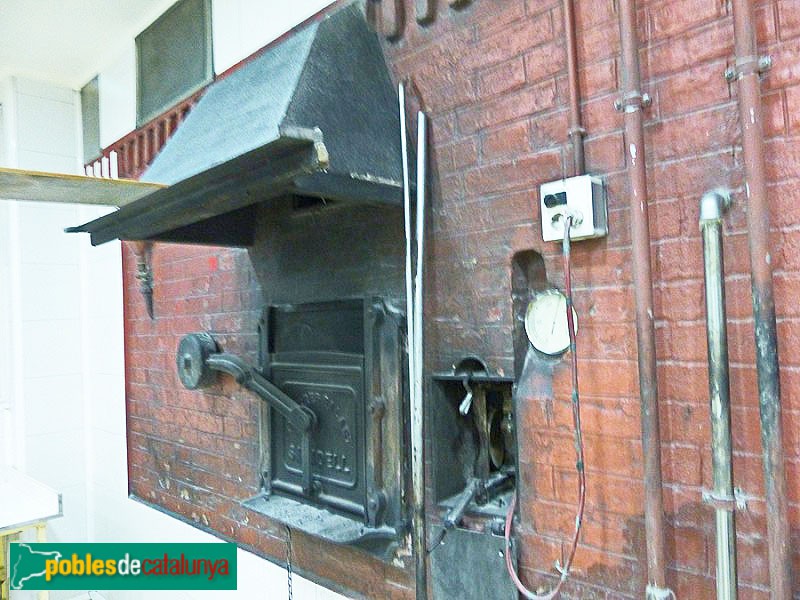 Calldetenes - Ca la Cinta. Forn centenari