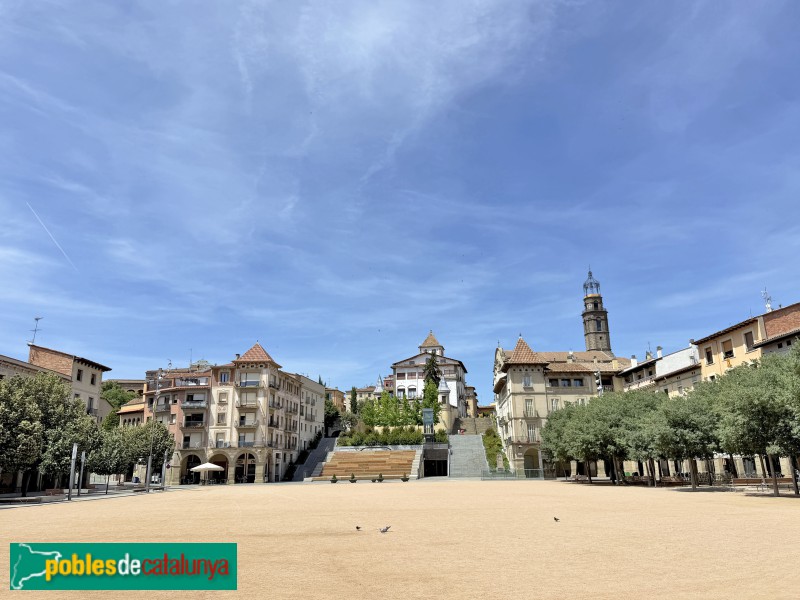 Manlleu - Plaça de Fra Bernadí