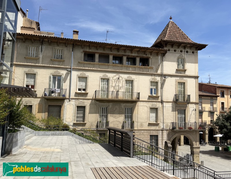 Manlleu - Edifici Caixa Manlleu
