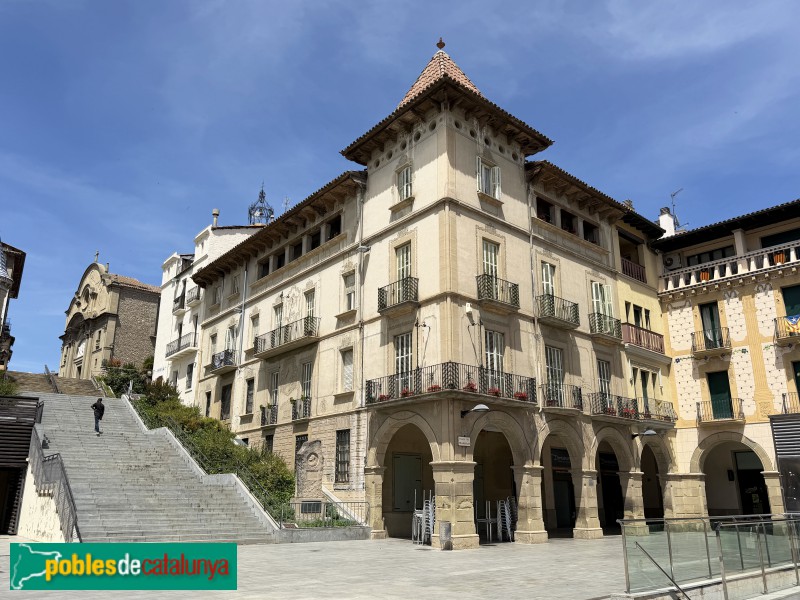 Manlleu - Edifici Caixa Manlleu