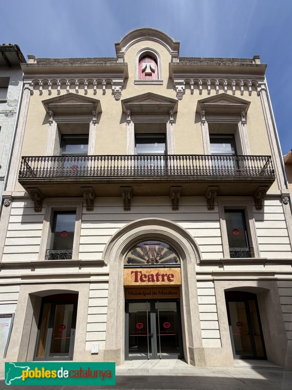 Manlleu - Centre Catòlic (Carrer del Pont, 9)