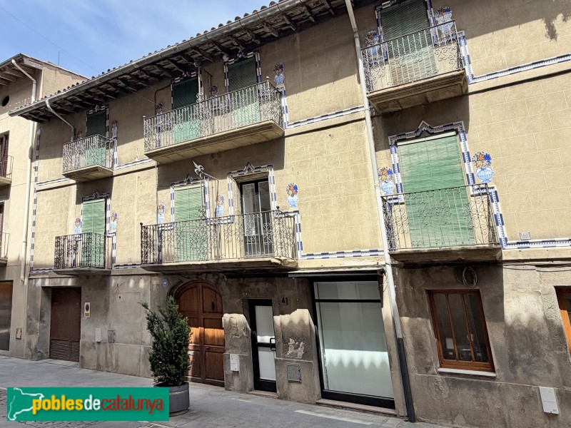 Manlleu - Carrer del Pont, 39-41 (Foto: Albert Esteves, 2026) Manlleu - Carrer del Pont, 39-41