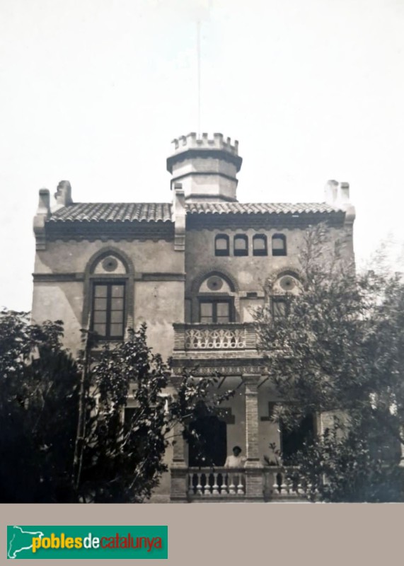 Sant Boi de Llobregat - Mas Pineda. Fotografia del voltant de 1912, poc després de la inaguració. Aportada per Joan Lleonard Bonet