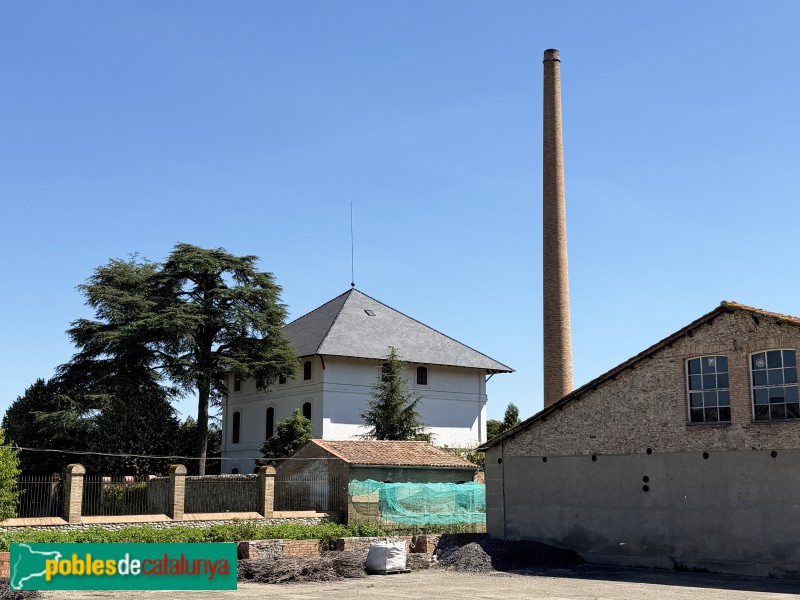 Manlleu - Colònia Rusiñol. Cau Faluga