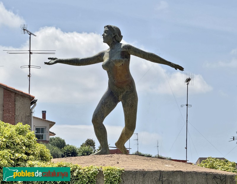 Castellar del Vallès - Escultura <i>Dona acollidora</i> (Foto: Albert Esteves, 2026) Castellar del Vallès - Escultura <i>Dona acollidora</i>