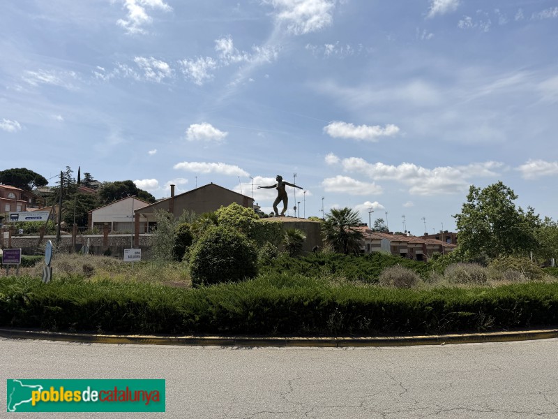 Castellar del Vallès - Escultura <i>Dona acollidora</i> (Foto: Albert Esteves, 2026) Castellar del Vallès - Escultura <i>Dona acollidora</i>