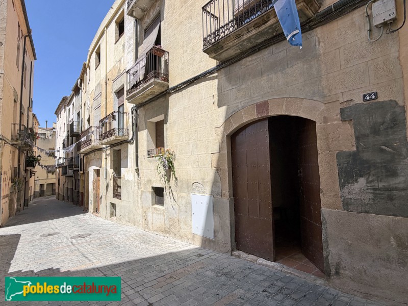 Falset - Carrer de Dalt (Foto: Albert Esteves, 2026) Falset - Carrer de Dalt