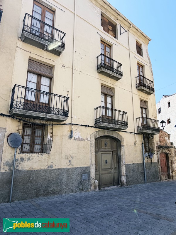 Falset - Carrer de Dalt. Can Pujol (Foto: Albert Esteves, 2026) Falset - Carrer de Dalt. Can Pujol