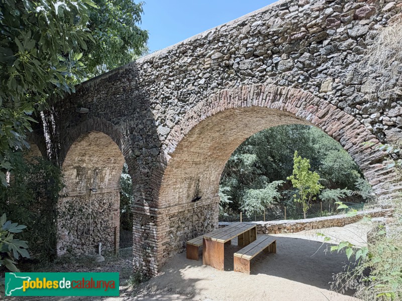 Aqüeducte de Cal Magrinyà (Foto: Albert Esteves, 2026) Aqüeducte de Cal Magrinyà