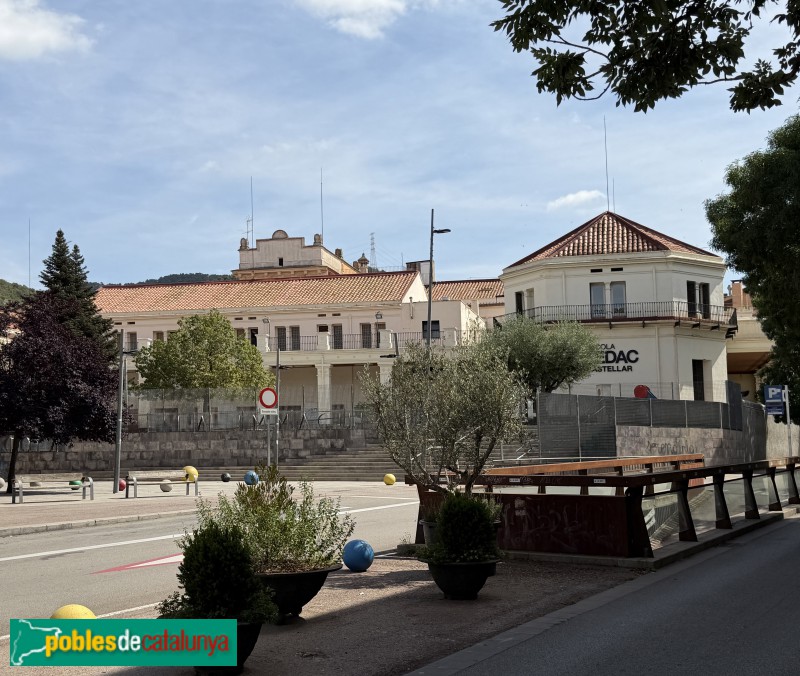 Castellar del Vallès - Escoles del Patronat Tolrà