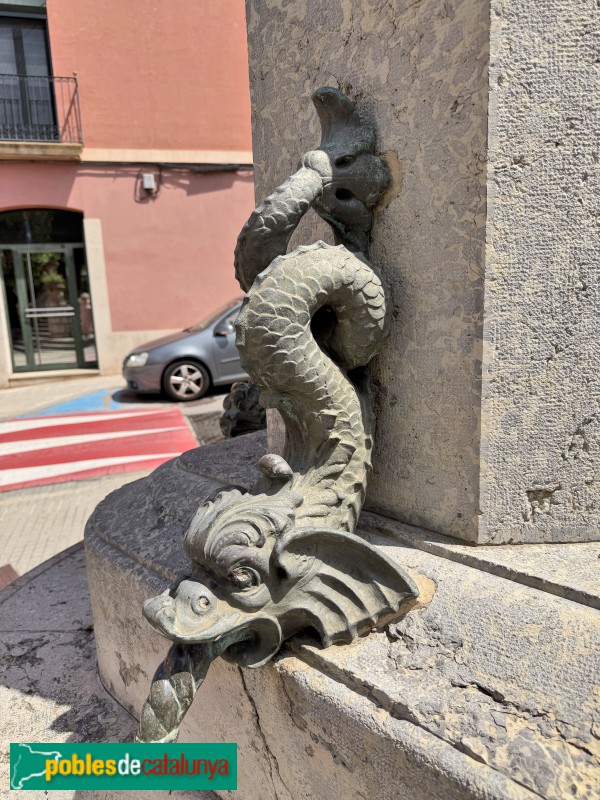 Castellar del Vallès - Font de la Plaça Major (Foto: Albert Esteves, 2026) Castellar del Vallès - Font de la Plaça Major