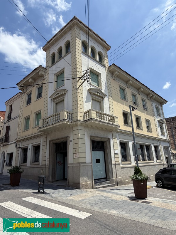 Castellar del Vallès - Edifici de la Caixa