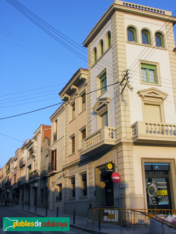 Castellar del Vallès - Edifici de la Caixa