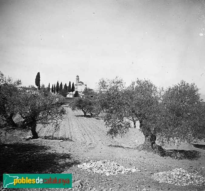 Els Guiamets, amb l'església (Foto: <i>Josep Salvany -Fons Salvany. Biblioteca de Catalunya-</i>, 1923) Els Guiamets, amb l'església