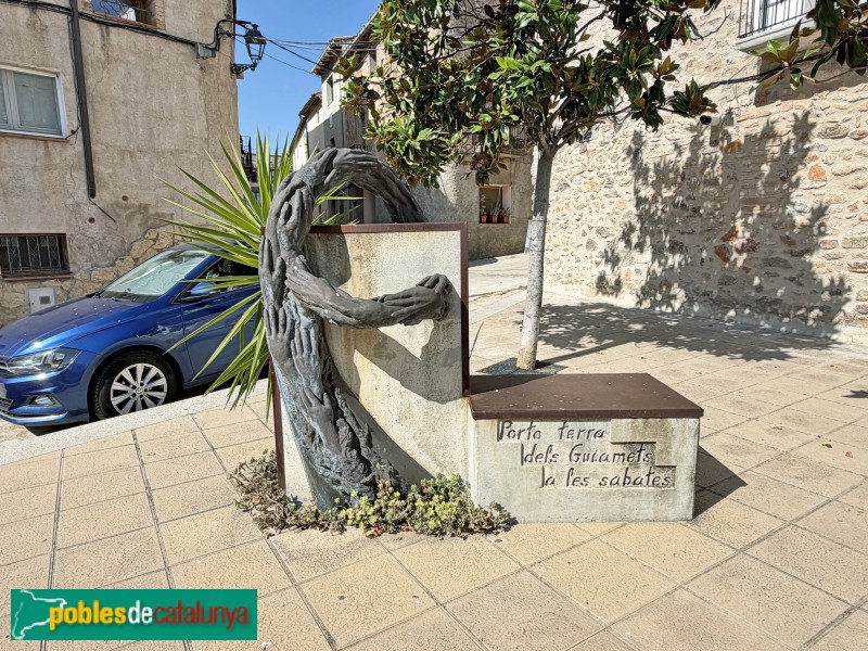 Els Guiamets - Monument d'homenatge a Neus Català