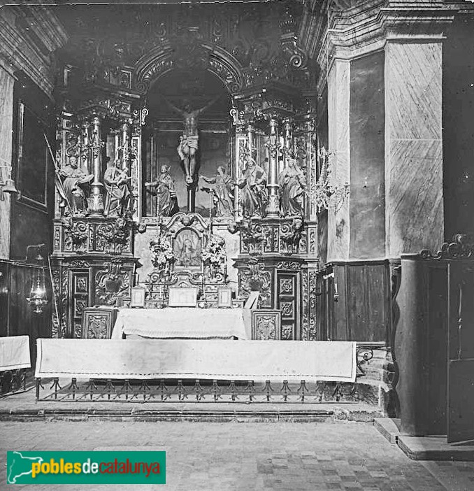 Cornudella de Montsant - Església de Santa Maria. Altar del Sant Crist (Foto: <i>Josep Salvany -Fons Salvany. Biblioteca de Catalunya-</i>, 1923) Cornudella de Montsant - Església de Santa Maria. Altar del Sant Crist