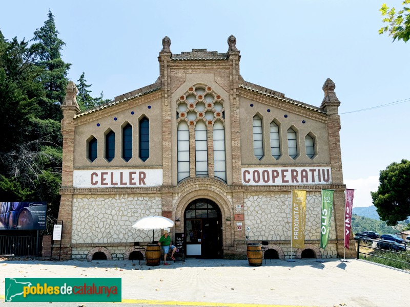 Cornudella de Montsant - Celler cooperatiu (Foto: Albert Esteves, 2026) Cornudella de Montsant - Celler cooperatiu