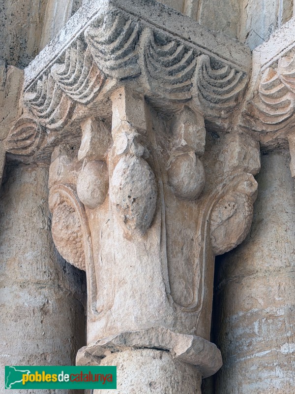 Cornudella de Montsant - Església de Santa Maria de Siurana. Portada