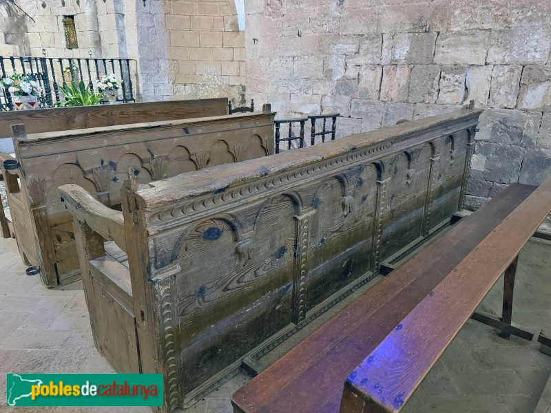 Cornudella de Montsant - Església de Santa Maria de Siurana. Bancs renaixentistes (Foto: Albert Esteves, 2026) Cornudella de Montsant - Església de Santa Maria de Siurana. Bancs renaixentistes