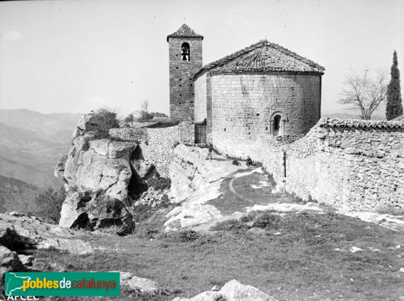 Cornudella de Montsant - Església de Santa Maria de Siurana (Foto: <i>Antoni Maymó - Arxiu Centre Excursionista de Catalunya-</i>, 1945-65) Cornudella de Montsant - Església de Santa Maria de Siurana