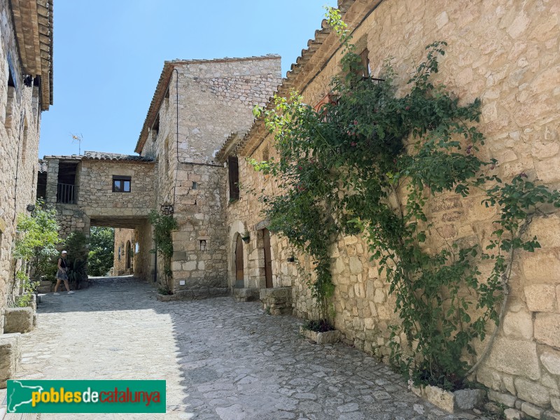 Cornudella de Montsant - Siurana. Plaça Vella (Foto: Albert Esteves, 2026) Cornudella de Montsant - Siurana. Plaça Vella