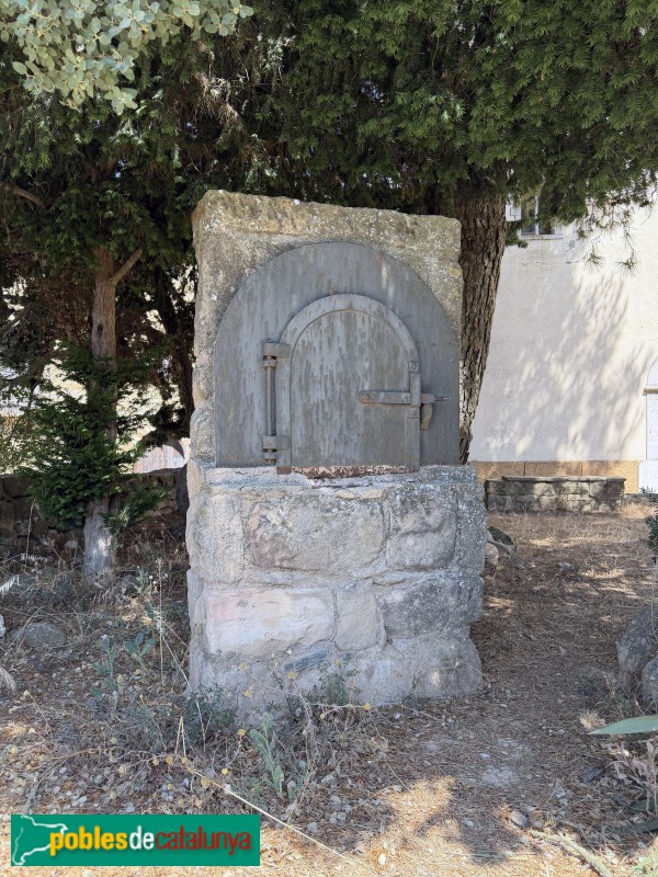 Cornudella de Montsant - Albarca. Porta de l'antic forn (Foto: Albert Esteves, 2026) Cornudella de Montsant - Albarca. Porta de l'antic forn