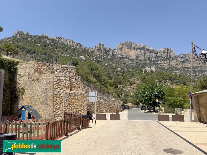 La Morera de Montsant. Entrada al poble (Foto: Albert Esteves, 2026) La Morera de Montsant. Entrada al poble