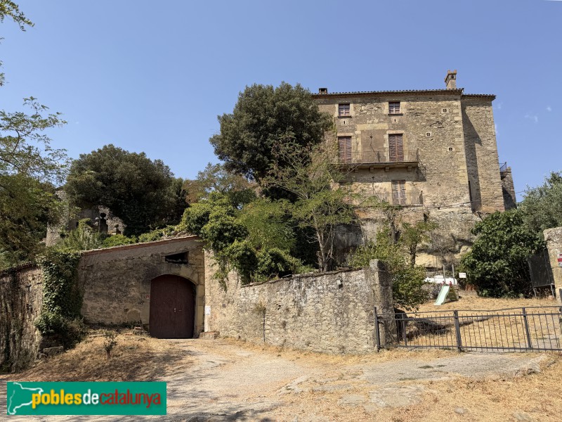 Tavèrnoles - Castell de Savassona (Foto: Albert Esteves, 2026) Tavèrnoles - Castell de Savassona