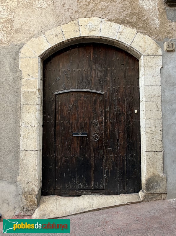 Poboleda - Portal de 1803 (Foto: Albert Esteves, 2026) Poboleda - Portal de 1803