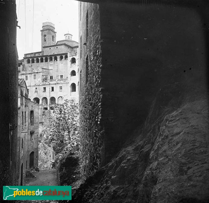 La Vilella Baixa - Façanes del riu (Foto: <i>Josep Salvany -Fons Salvany. Biblioteca de Catalunya-</i>, 1921) La Vilella Baixa - Façanes del riu