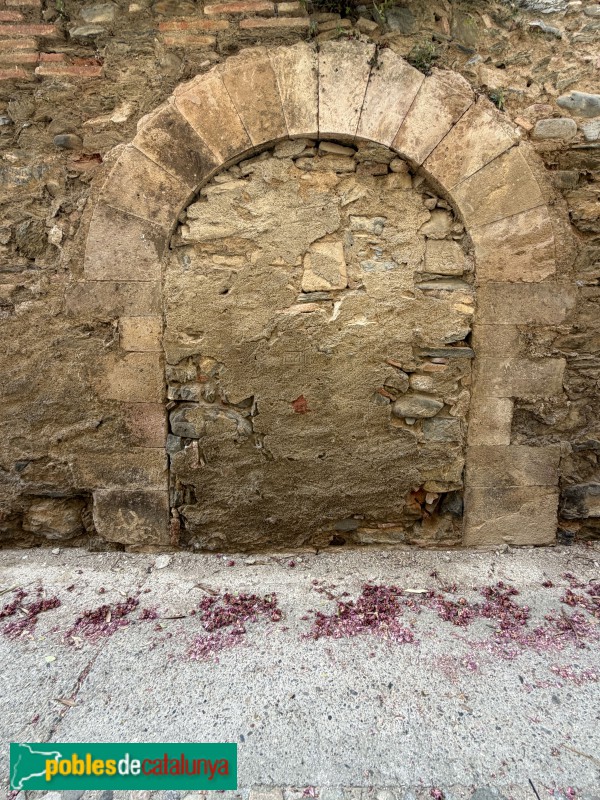 Gratallops - Portal adovellat del carrer Major