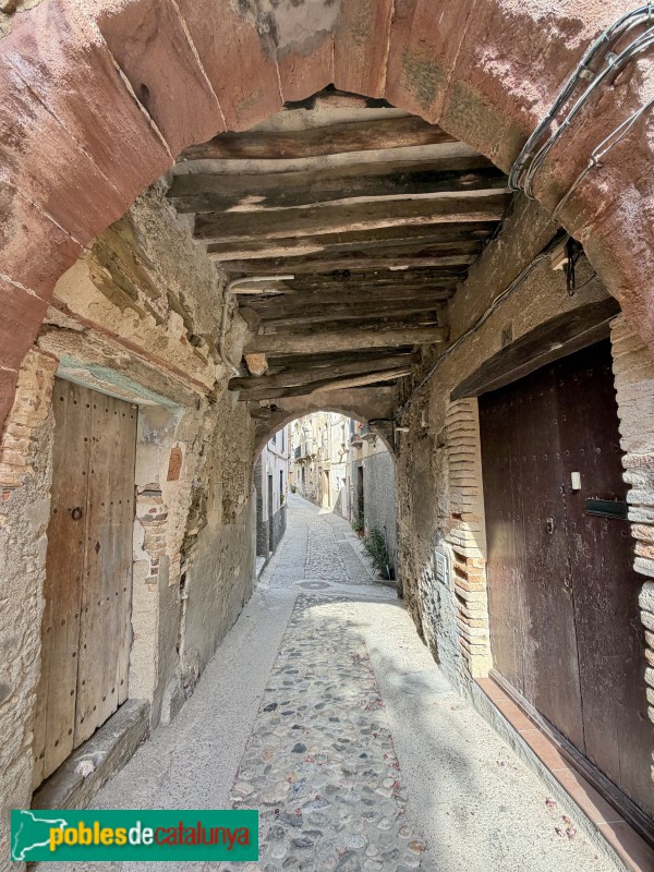 Gratallops - Porxo del carrer Major