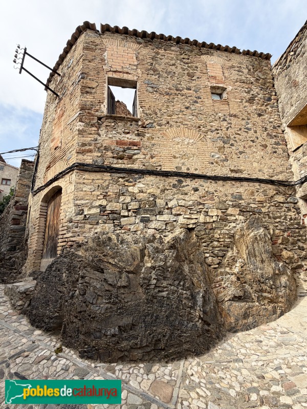 Torroja del Priorat - Torre Roja