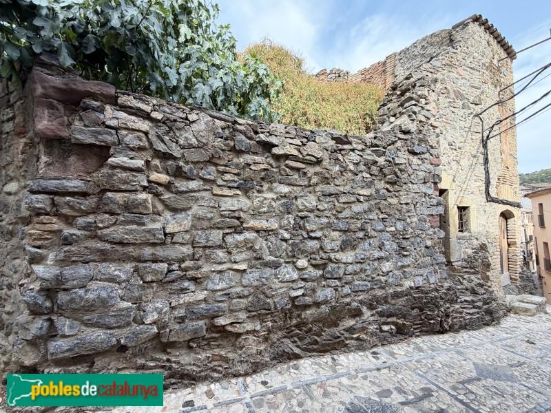 Torroja del Priorat - Torre Roja
