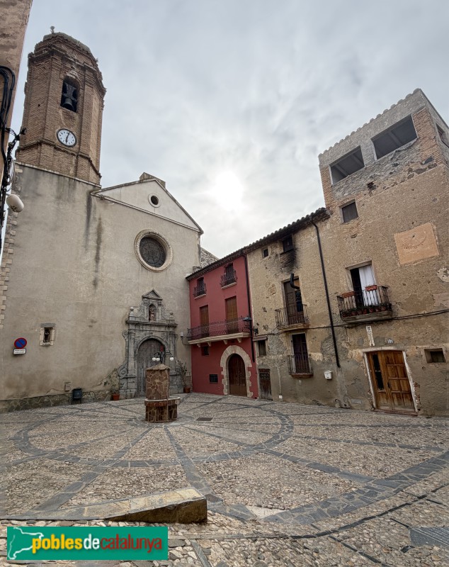 Torroja del Priorat - Plaça de l'Església