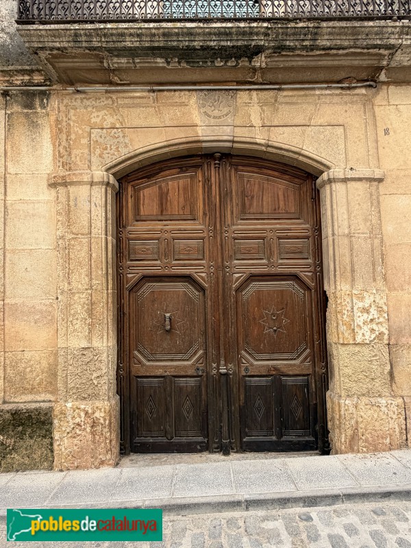 El Masroig - Portal de 1890 (Foto: Albert Esteves, 2026) El Masroig - Portal de 1890