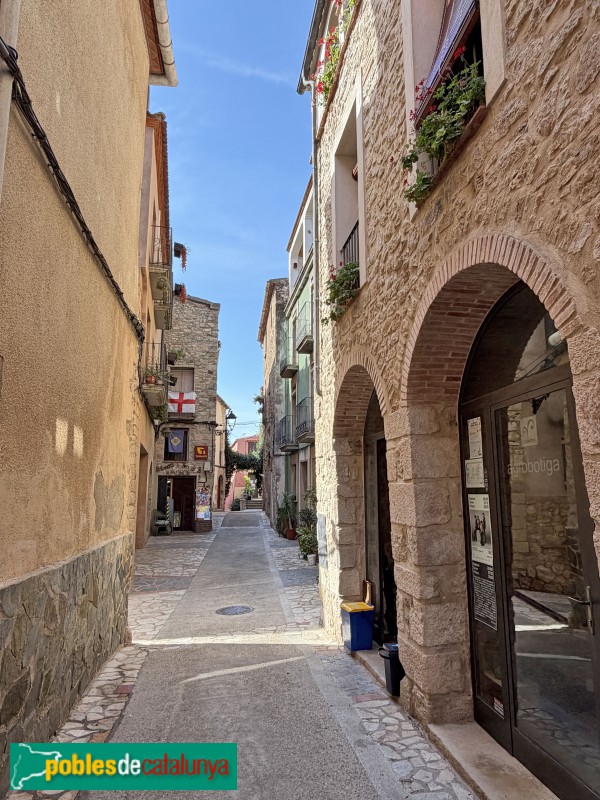 Pradell de la Teixeta - Carrer Major
