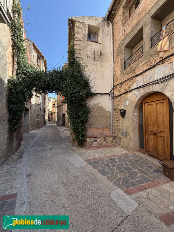 Pradell de la Teixeta - Carrer Major
